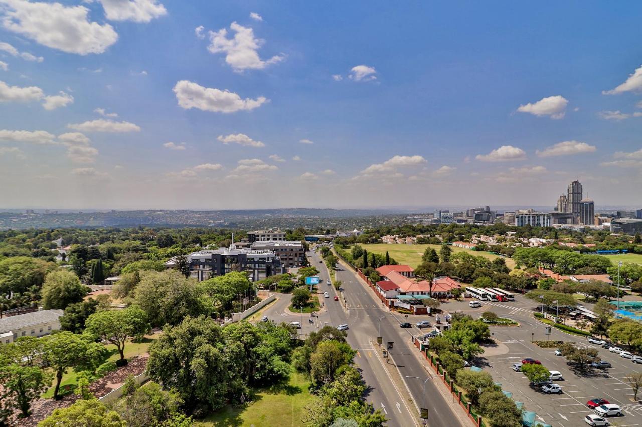 Reserved Suites Illovo Johannesburg Ngoại thất bức ảnh