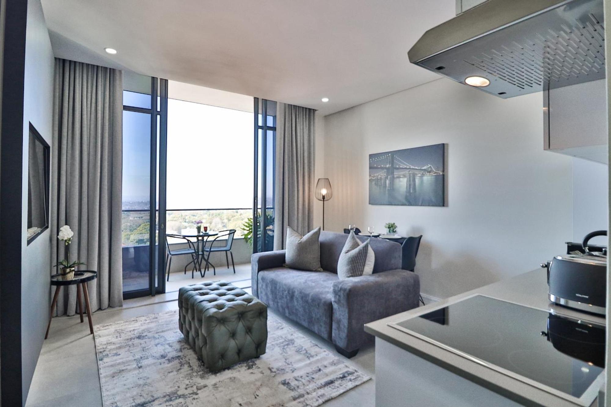 Reserved Suites Illovo Johannesburg Ngoại thất bức ảnh